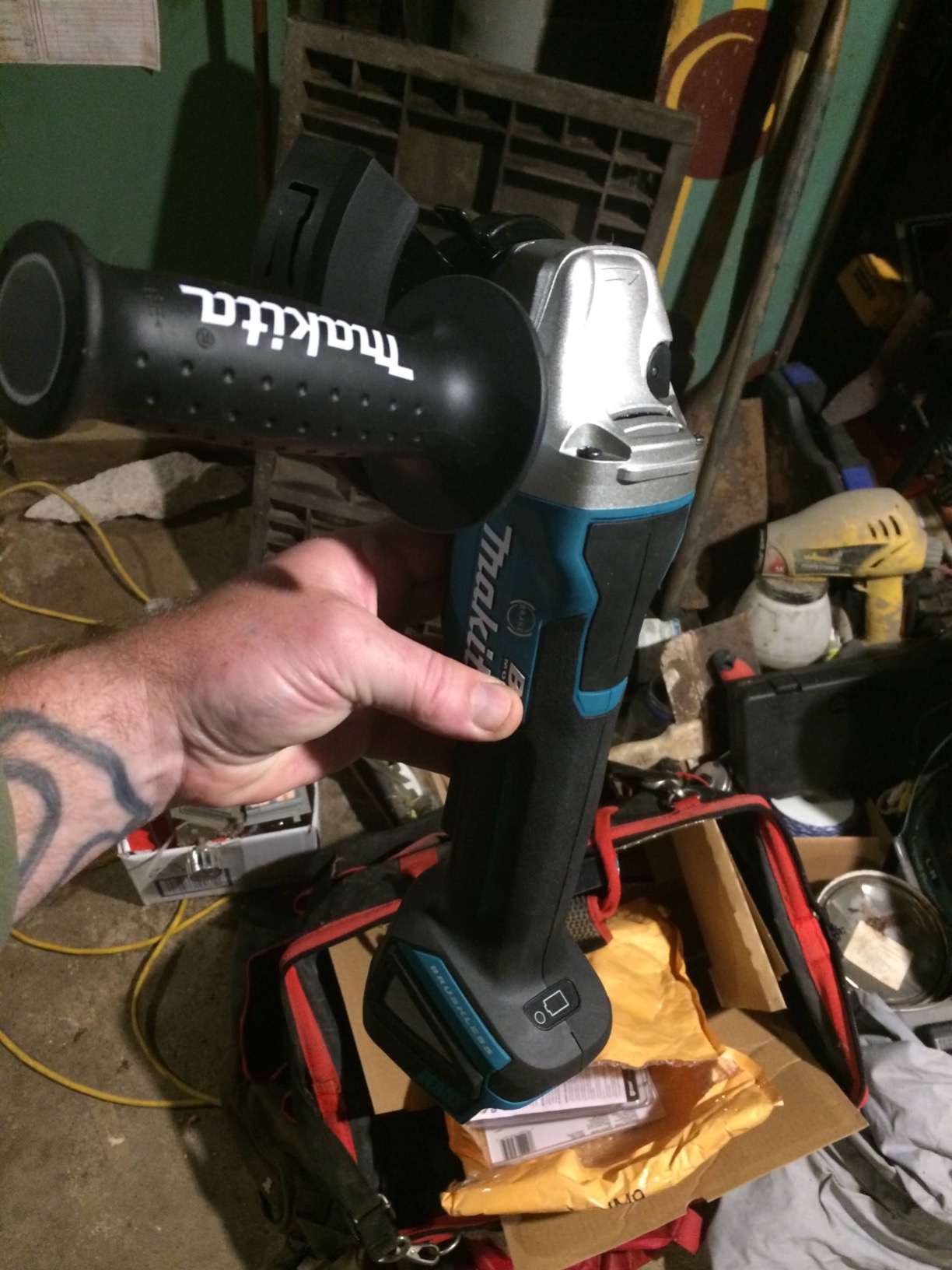 Makita XAG11T 18V LXT Lithium-Ion Brushless Cordless 4-1/2
