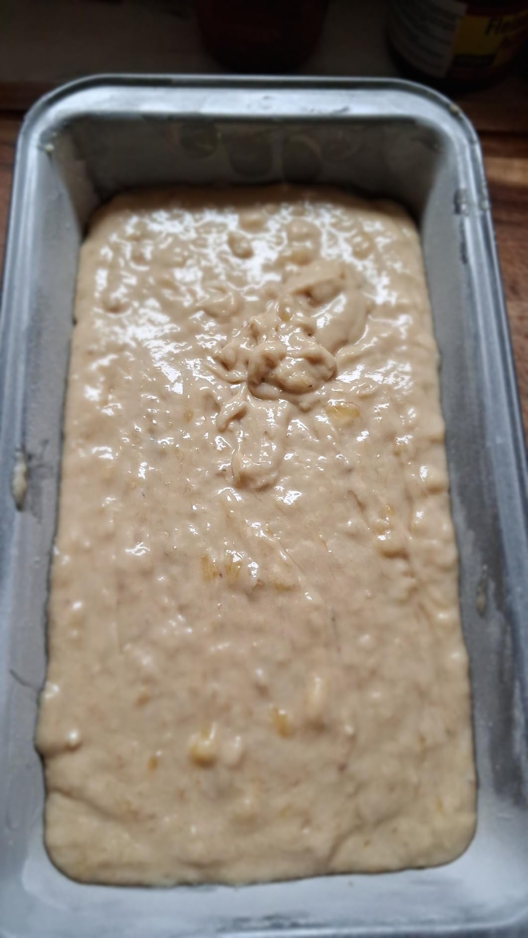 Amazon Basics Rectangular Nonstick Bread Loaf Pan for Baking Meatloaf with Even Heat Distribution, 9.5 x 5 Inch, Gray, Set of 2 customer photo 2