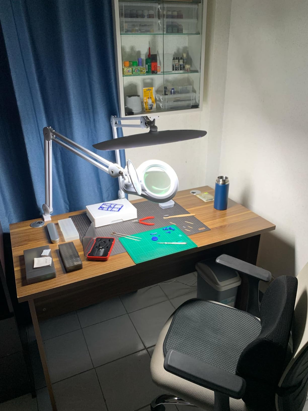 Neatfi LED Magnifying Lamp 1,200 Lumens with Clamp - 5 inch 5-Diopter Glass Lens, Dimmable Task Light, Adjustable Arm, Reading, Sewing and Crafting (White, 5-Diopter) customer photo 1