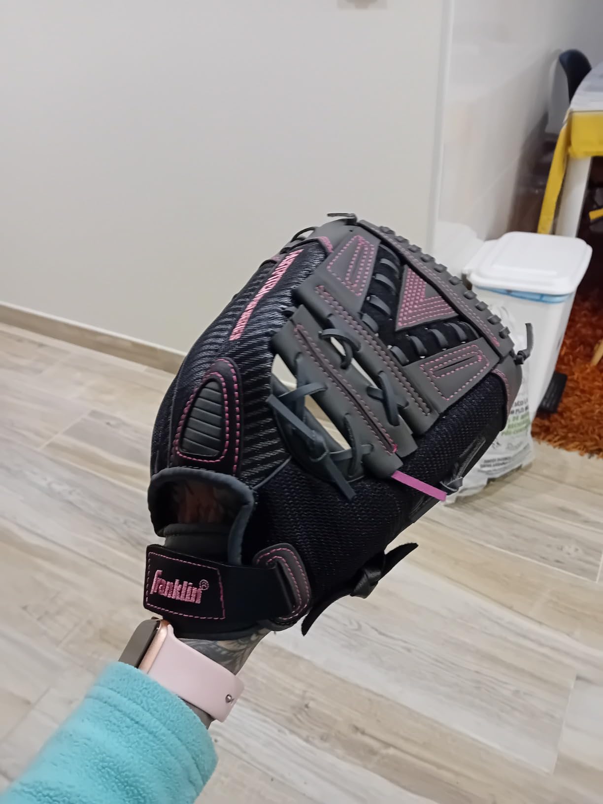 Franklin Sports Girls Softball Glove - Women's Windmill Fastpitch + Slowpitch Softball Glove customer photo 2