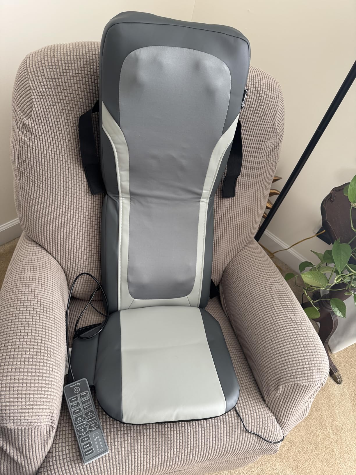 Snailax 2026 Upgraded Shiatsu Roller Back Massager with Heat Massage Chair Pad Kneading Back Massager for Pain Relief Deep Tissue customer photo 1