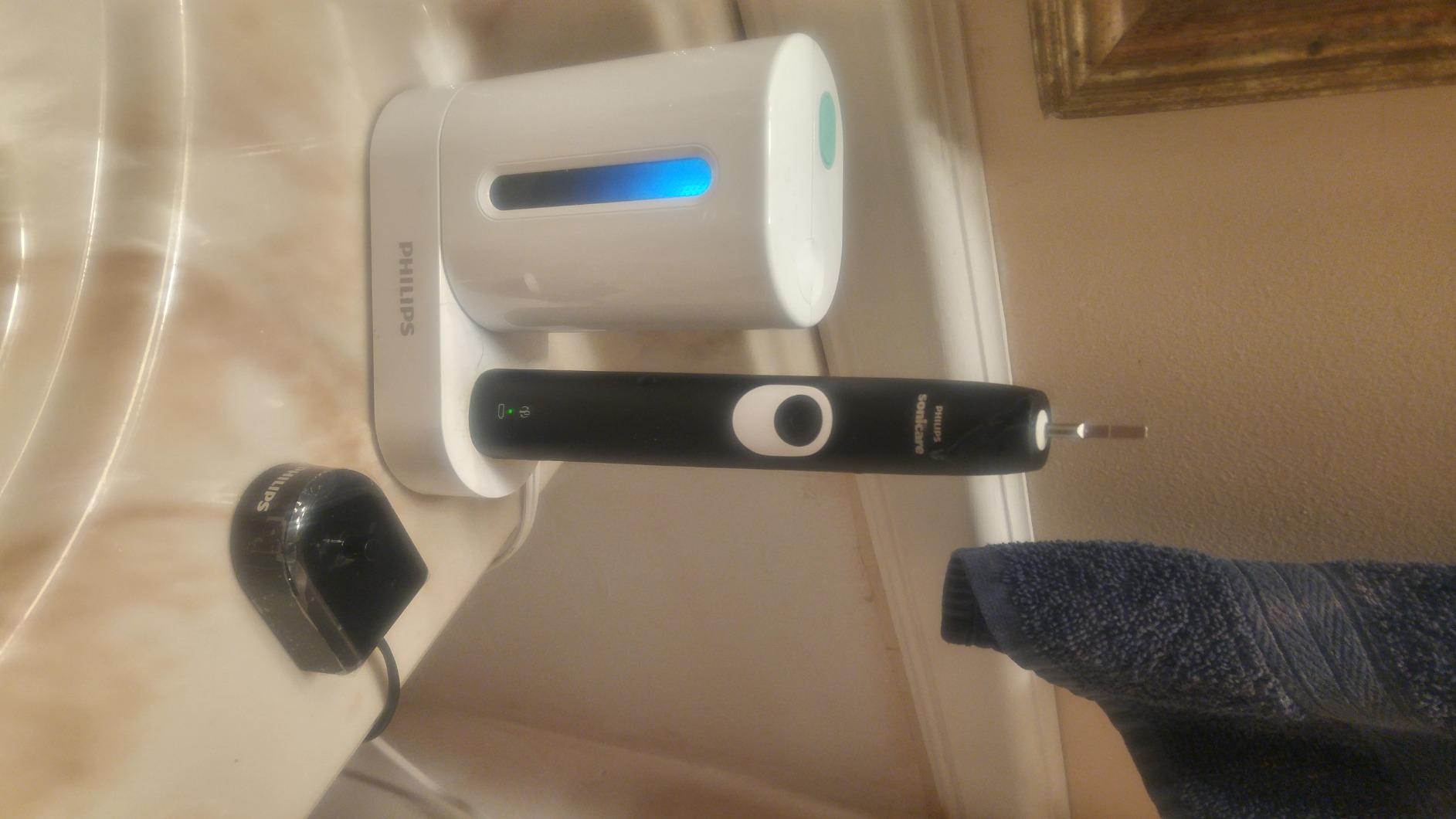 Philips Sonicare ProtectiveClean 4100 Rechargeable Electric Power Toothbrush, Black, HX6810/50 customer photo 1