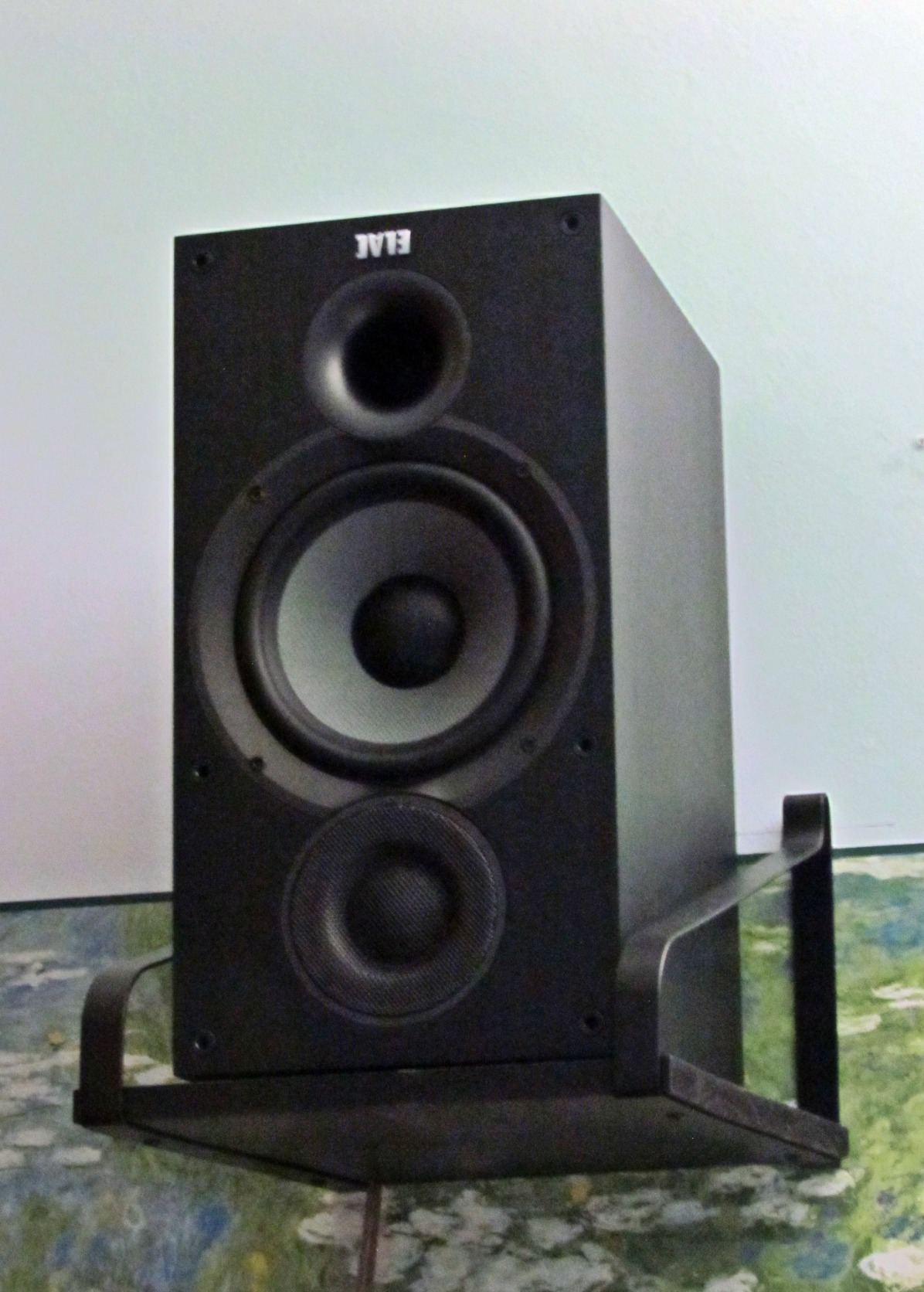 ELAC Debut 2.0 B6.2 Bookshelf Speakers, Black (Pair) customer photo 1