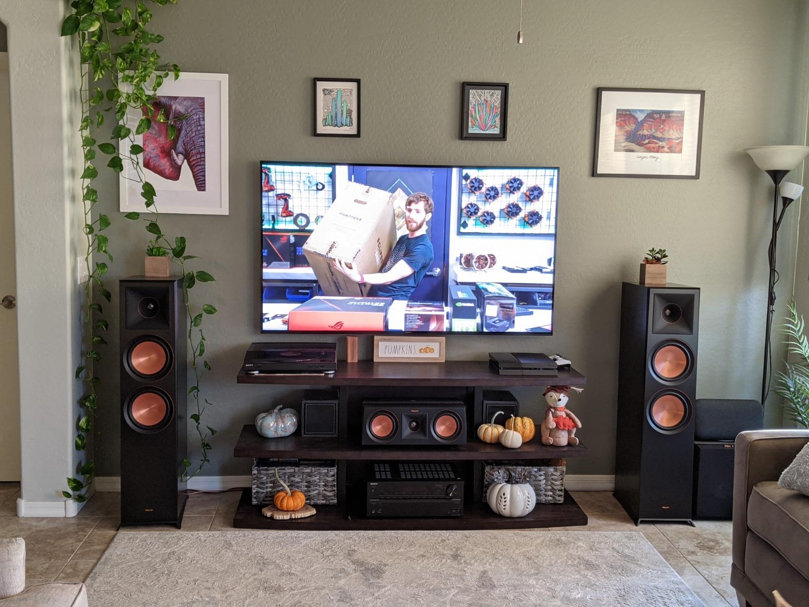 Klipsch RP-500C Center Channel Speaker (Ebony) customer photo 1