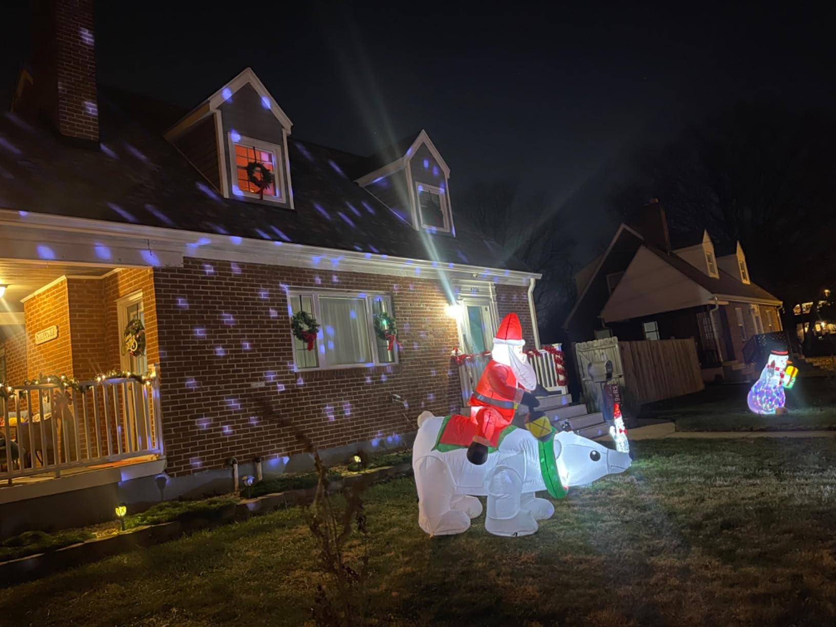 Christmas Snowfall Projector Lights Outdoor,Snow Falling Projector Lamp Dynamic Snow Effect Christmas Dot Decorations Lighting for Xmas House.Garden Yard, Party,Club, Landscape customer photo 1