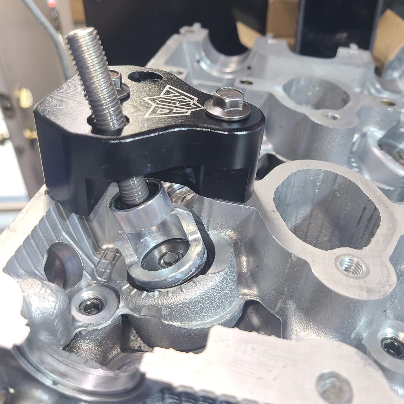 Aluminum Valve Spring Compressor Tool DOHC Compatible with Subaru WRX STi Forester Legacy Outback Baja customer photo 1