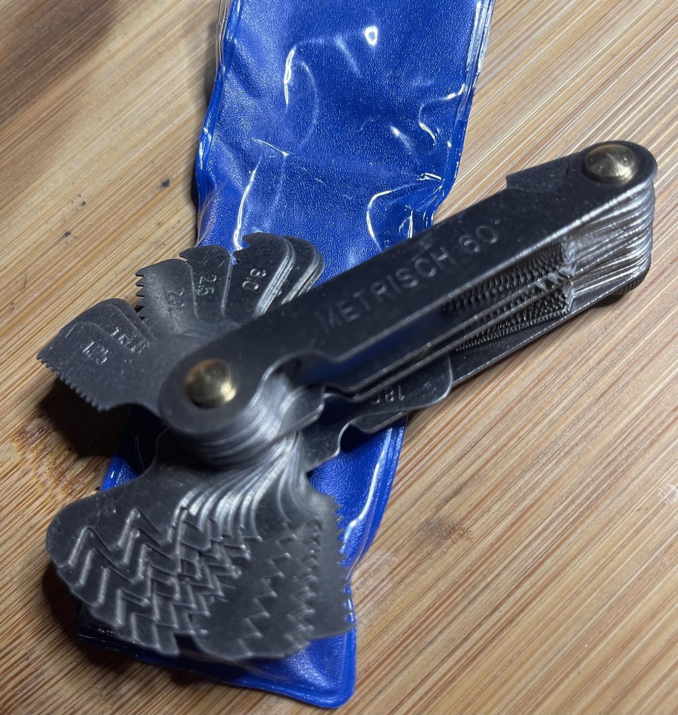 ChgImposs Metric & Imperial & US Screw Gauge SAE Whitworth 55 Degree & Metric 60 Degree & US 60 Degree Thread Pitch Gauge for Industrial Measurement customer photo 1
