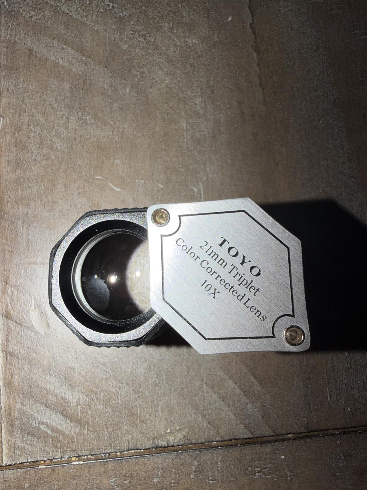 Toyo Professional Hexagonal 10X Magnifying Jeweler's Loupe with 21mm Triplet Lens, Chrome customer photo 1