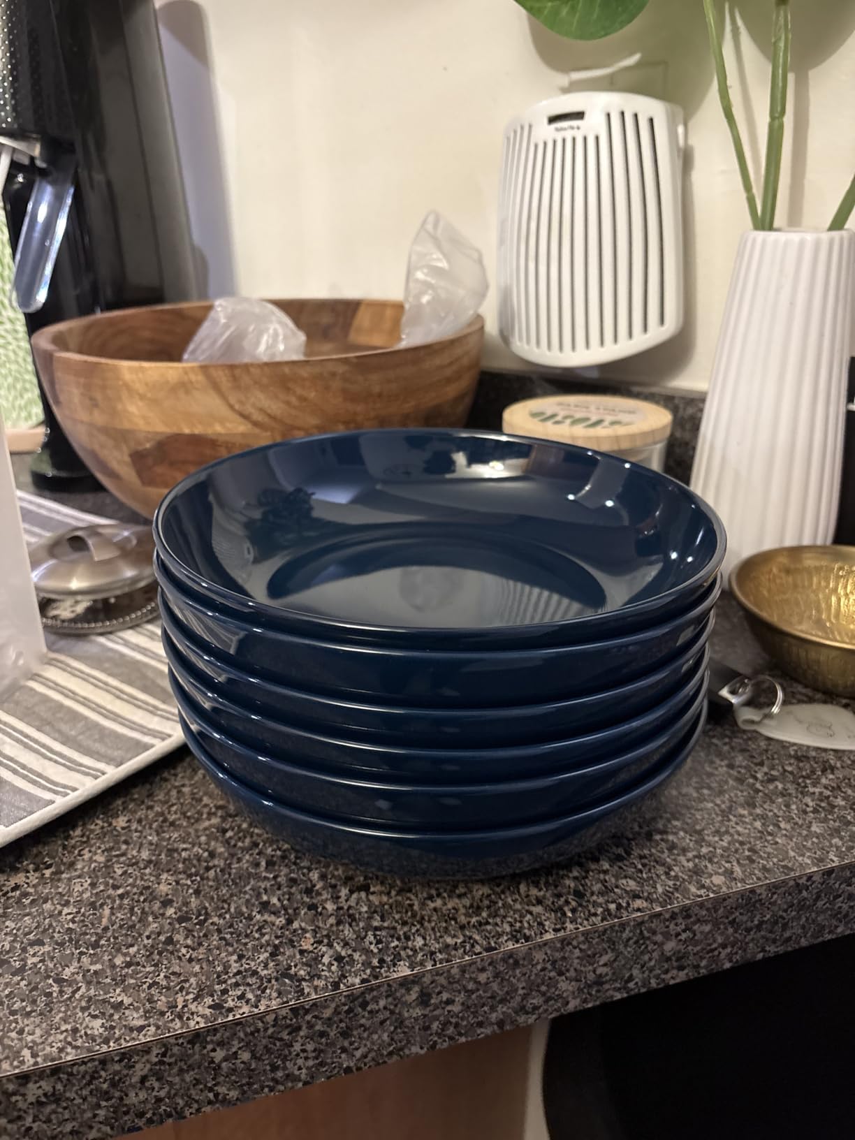 Y YHY Pasta Bowls, 30oz Salad Bowls White Soup Bowls Large Pasta Serving Bowl Porcelain Pasta Plates Wide and Shallow Bowls Set of 6 Microwave Dishwasher Safe customer photo 1