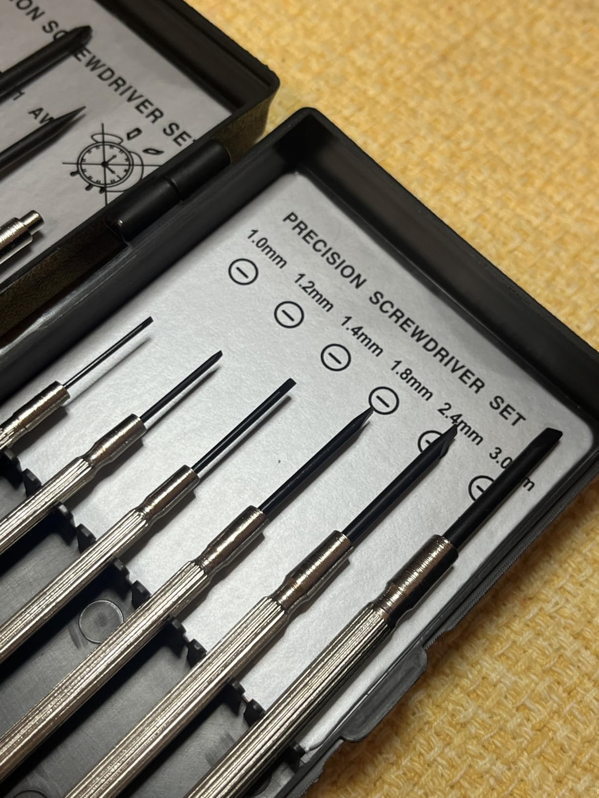 11PCS Mini Precision Screwdriver Set, Small Screwdriver Set for Electronics, Toys, Computer, Watch Repair customer photo 2