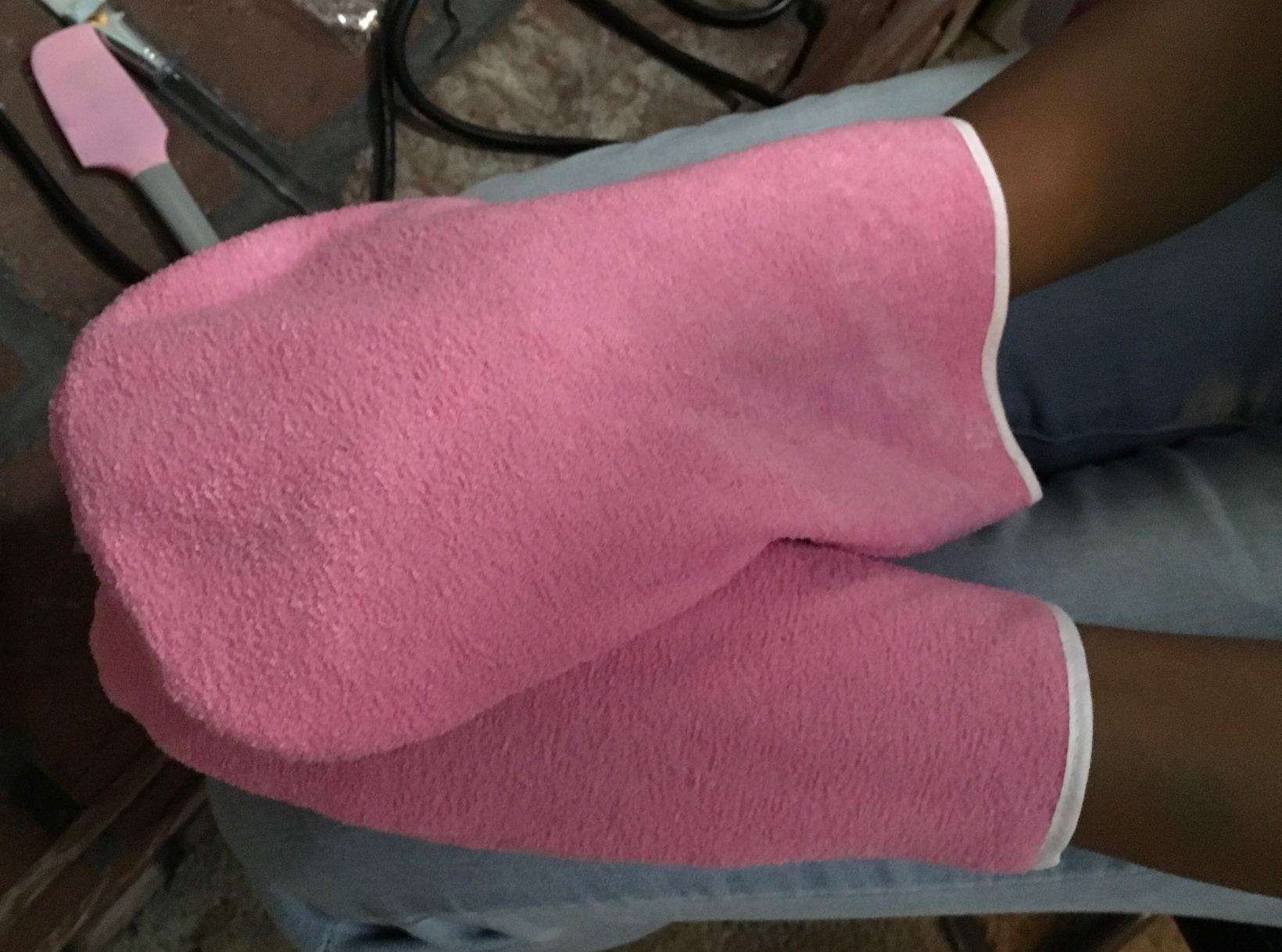 Paraffin Wax Machine for Hand and Feet - Ejiubas Paraffin Bath, Quick Heating, Large Capacity, includes 2.2 lb Paraffin Wax, 200 Glove Liners, 2 Thermal Mitts & Booties for Arthritis and Deep Skin Moisturize customer photo 1