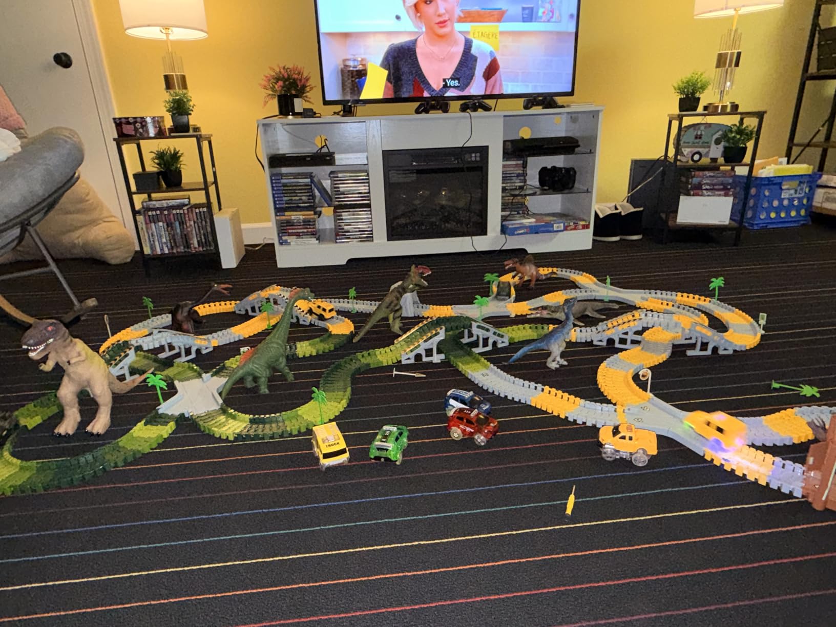 Dinosaur Toys, Create A Dinosaur World Road Race, Flexible Track Playset and 2 Cool Dinosaur car for 3-6 Year & Up Old Boys Girls Best Gift customer photo 1
