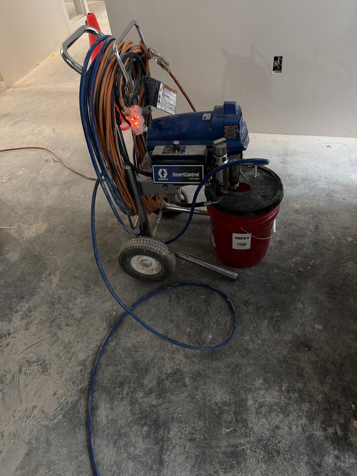 FUNTECK 50ft Upgraded Airless Paint Hose for Graco Sprayers, Reinforced Brass Wire Braid, 4300 PSI customer photo 1