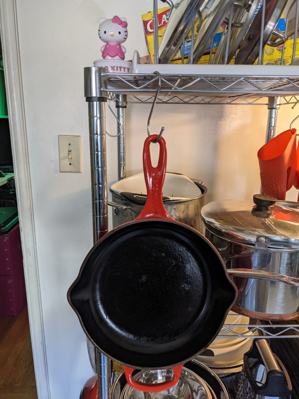 Le Creuset Enameled Cast Iron Signature Round Skillet, 10.25