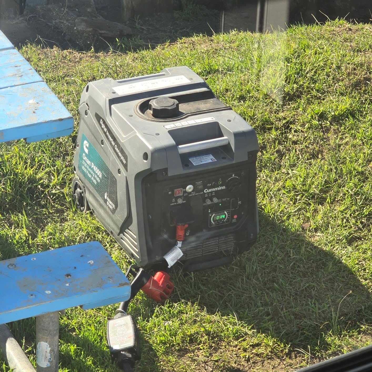 Cummins Onan P4500I Portable Inverter Generator, Gas Powered for Backup Home Use, RV & Camping - 7.3 HP 224cc OHV 4-Stroke Engine customer photo 2
