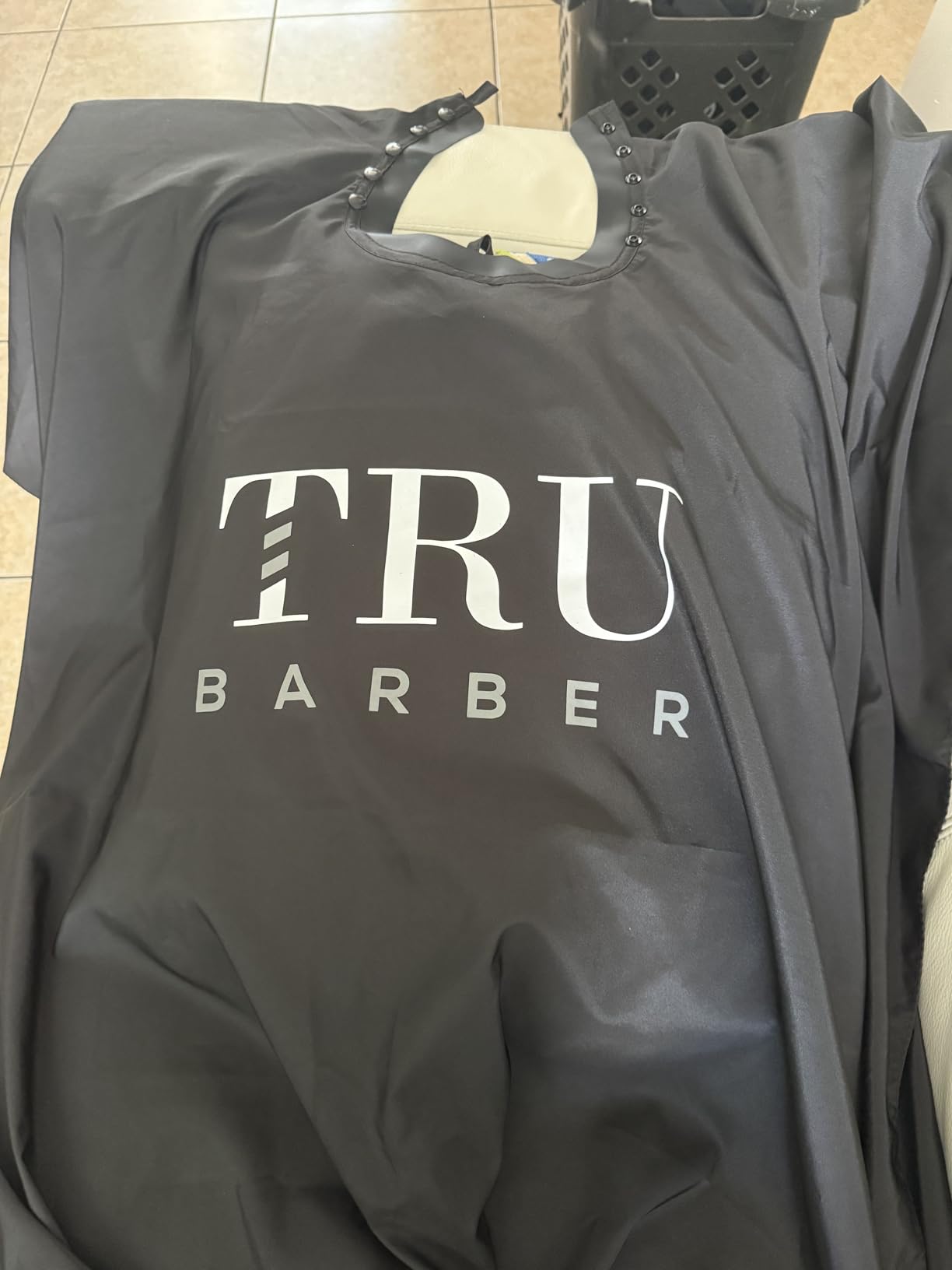 TRU BARBER Silicone neck cape, Professional Cape with Snap Closure Hair Salon Cutting Cape, Barber Cape, Barbershop cape, 50