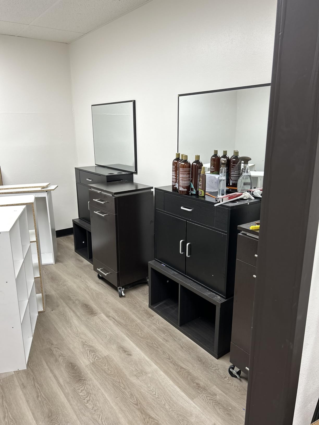 Artist hand Wall Mount Salon Station Barber Stations Styling Station Barber Beauty Spa Salon Equipment Set with Mirror, Left Shelf (Black) customer photo 1