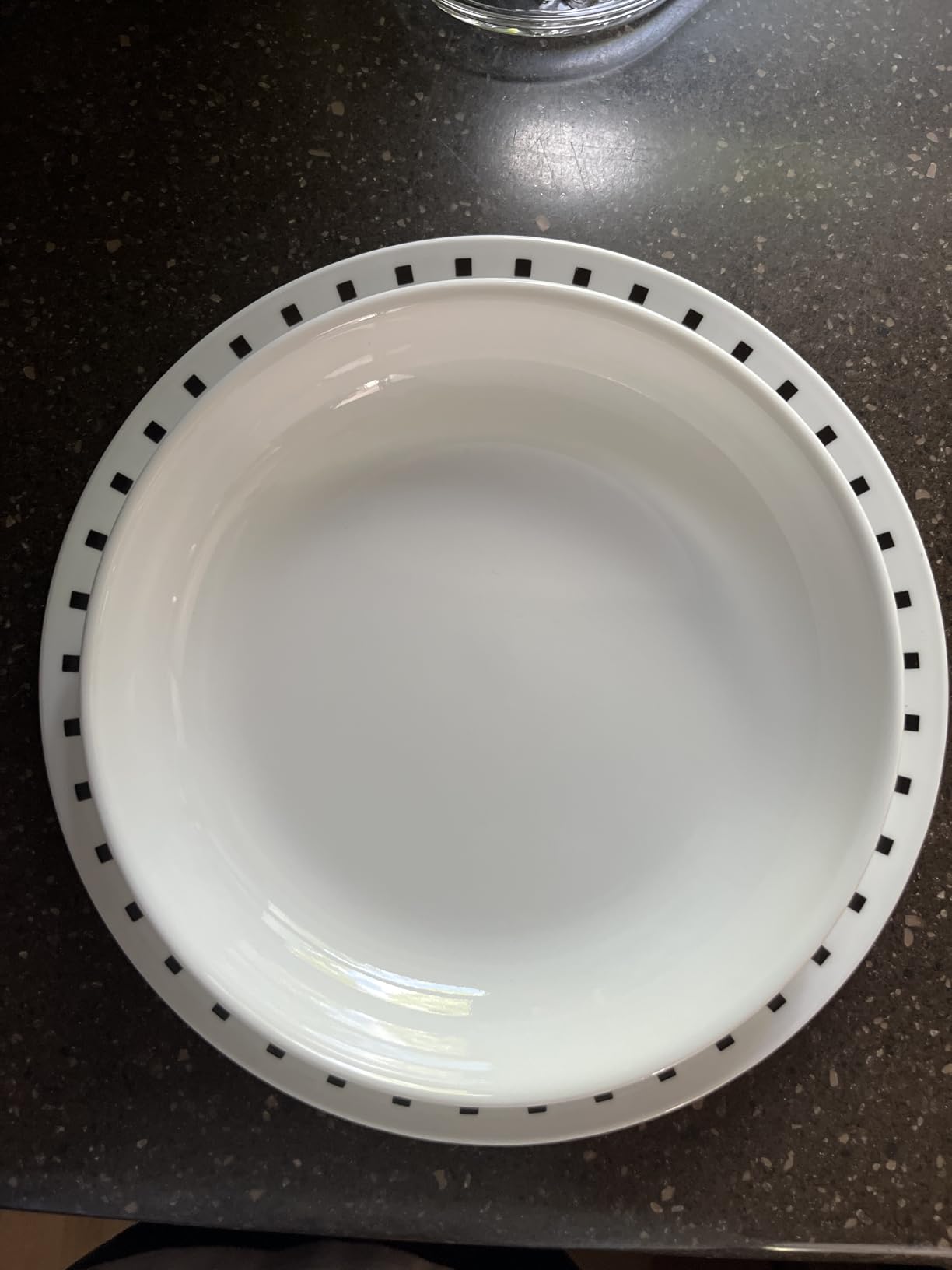 Corelle 4-Pc Versa Bowls for Pasta Salad and More, Service for 4, Durable and Eco-Friendly 30-Oz, Compact Stack Bowl Set, Microwave and Dishwasher Safe, White customer photo 1