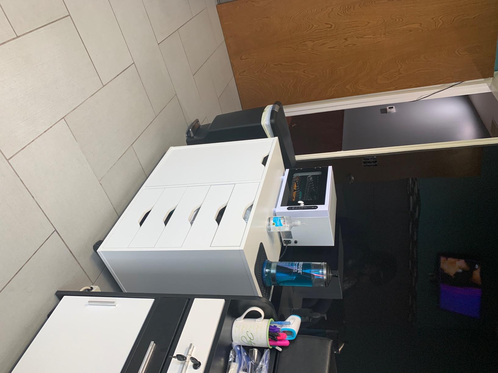 UV Sanitizer Cabinet. Dual Lamp Ultraviolet Disinfection Cabinet with Timer Setting, Suitable for Disinfection of Various Items customer photo 1