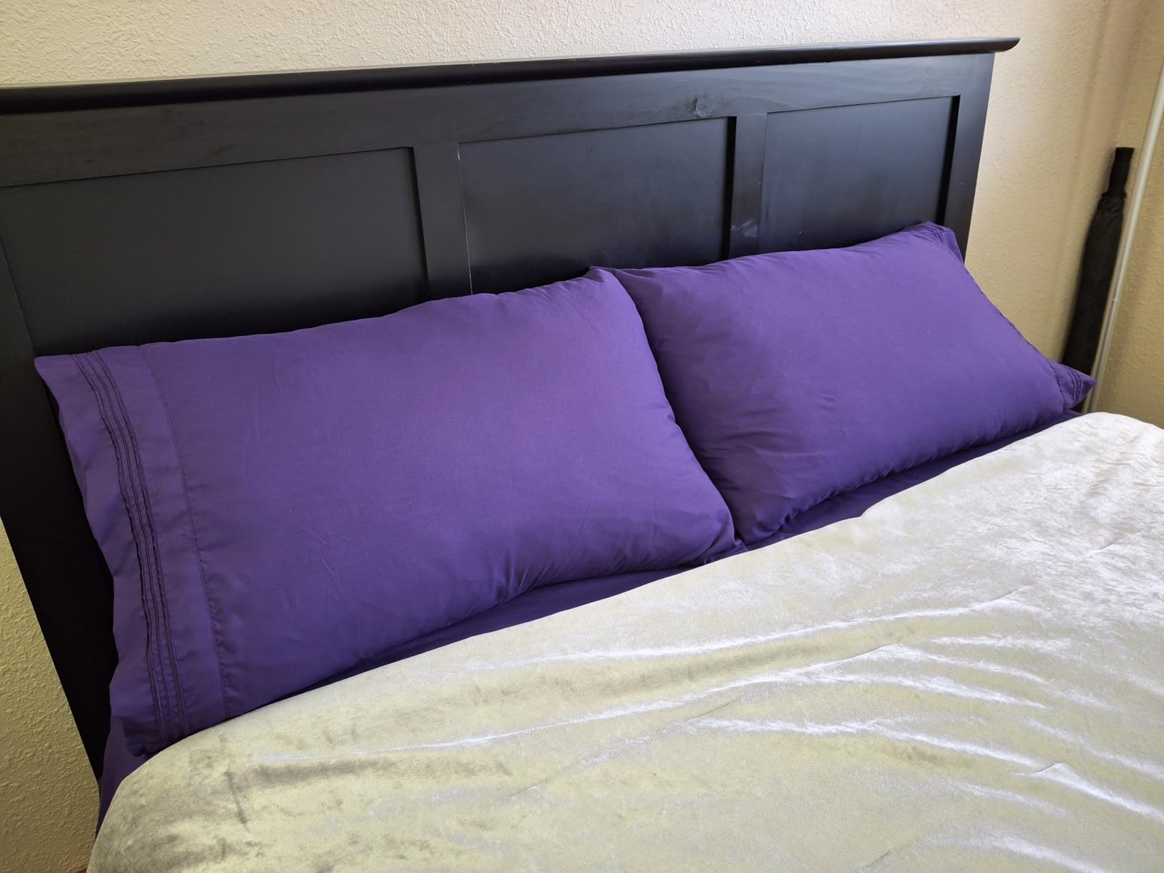 DREAMCARE Queen Sheet Set - 4 pcs Breathable Cooling Sheets - up to 21 Extra Deep Pocket Queen Sheets Set with Side Pockets - Extra Soft 100% Brushed Hypoallergenic Hotel Luxury Bedding - Gray customer photo 2