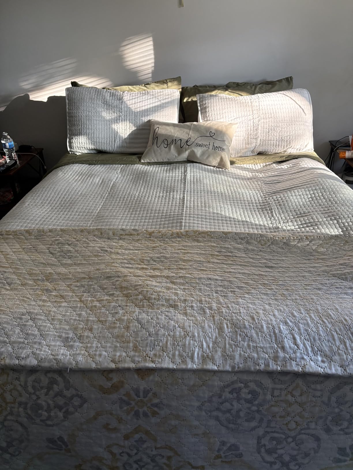 Extra Deep Queen Sheet Set - 6 Piece Breathable and Cooling Sheets - Hotel Luxury Bedding for Women, Men, Kids & Teens - Easy & Secure Fit - Soft, Wrinkle Free and Comfy - Extra Deep Pockets - Cream customer photo 1
