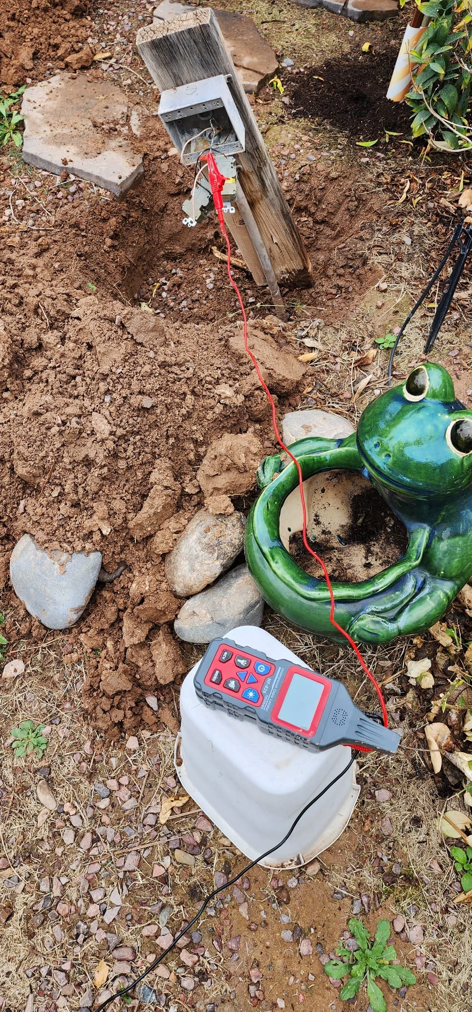 NOYAFA NF-826 Underground Cable Locator Wire Tracker, for Dog Fence Cables Irrigation, Wall and Underground Pipeline Wire Detector, Advanced Circuit Breaker Finder customer photo 1