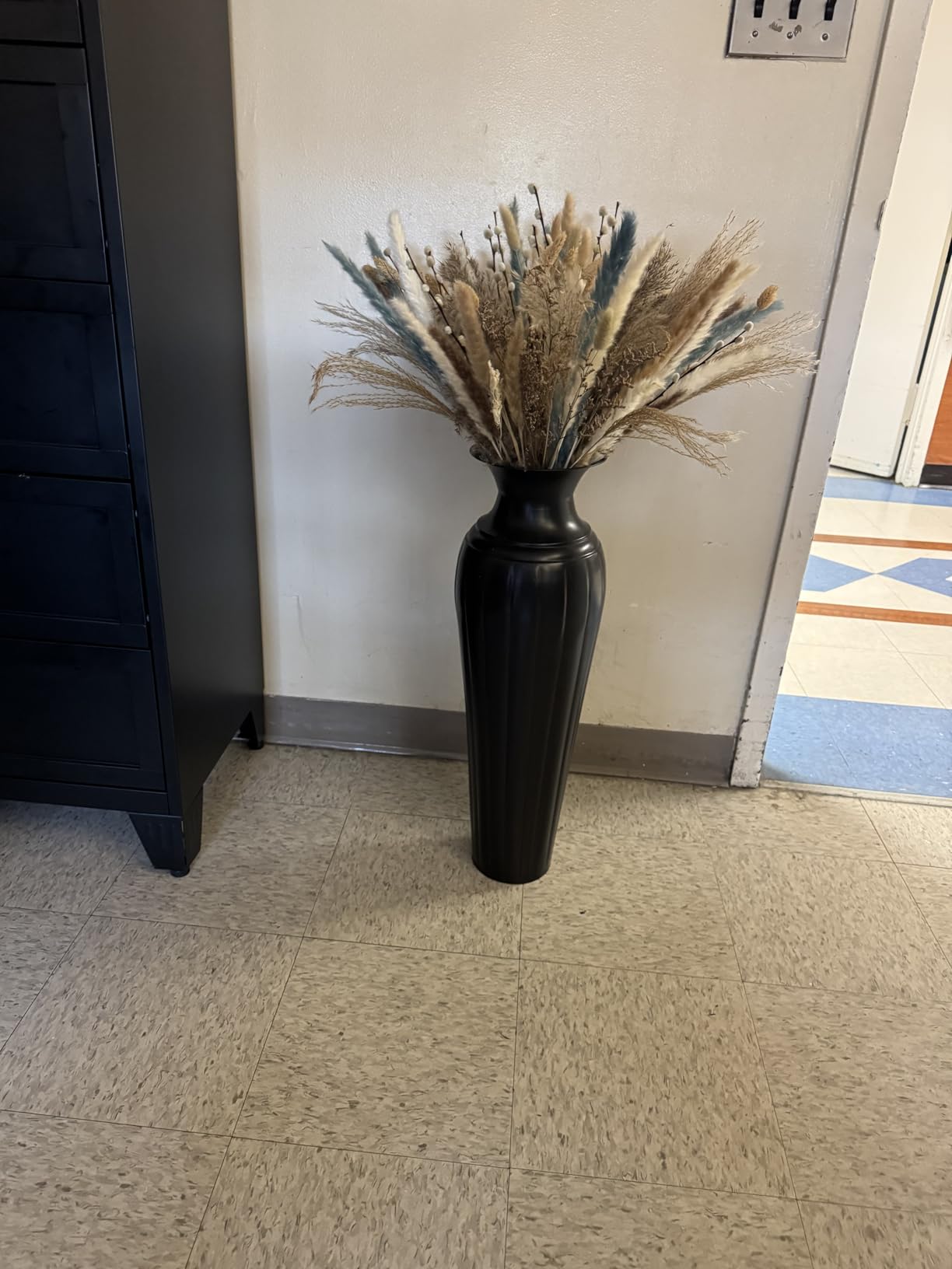 Hosley Tall Metal Floor Vase 26 Inch High, Ideal Gift for Floral Arrangements Modern Home Decor for Dining Room, Livingroom, Bedroom, Hallway Corner, Wedding Party, Spa customer photo 1