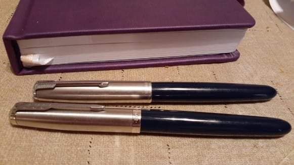 Parker 51 Fountain Pen, Fine Nib, Burgundy Barrel with Chrome Trim, Black Ink Cartridge, Gift Box customer photo 1