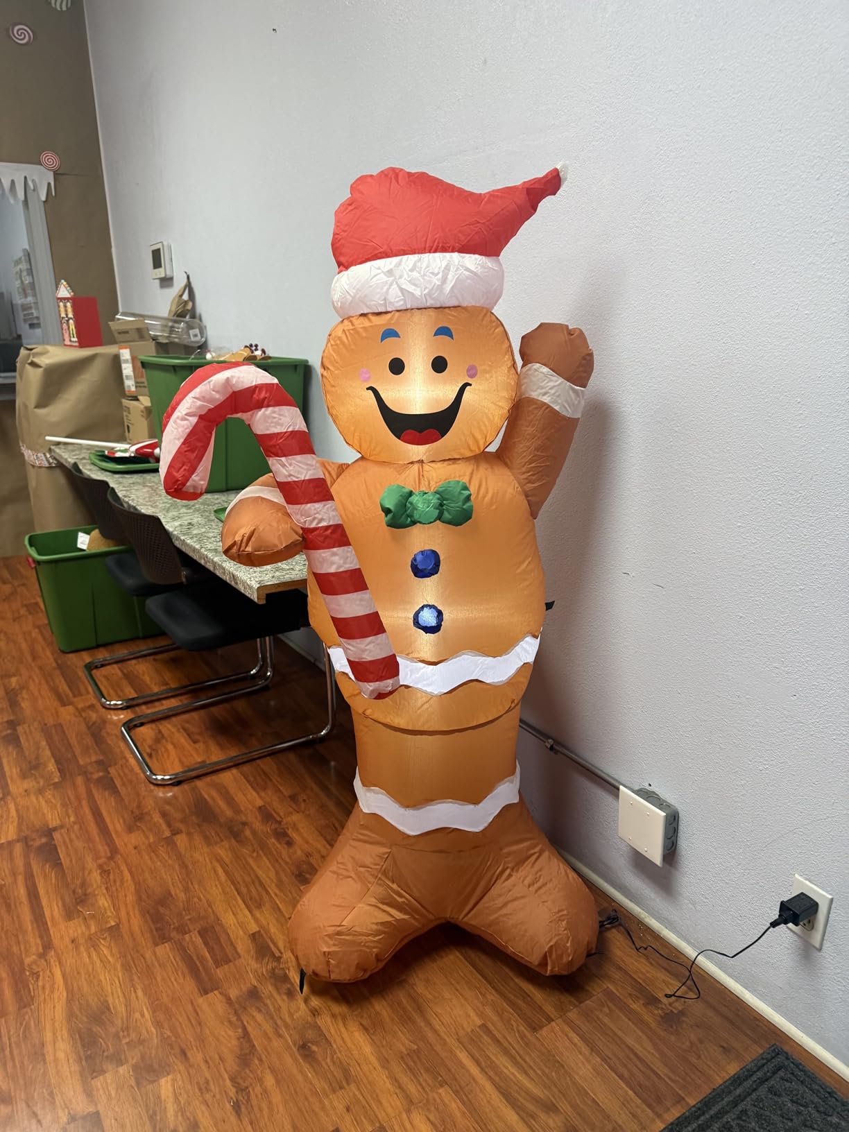 5ft Christmas Inflatable Gingerbread Man Decor Yard Indoor/Outdoor Inflatable Decoration for Christmas Party Porch/Yard/Garden/Lawn customer photo 2