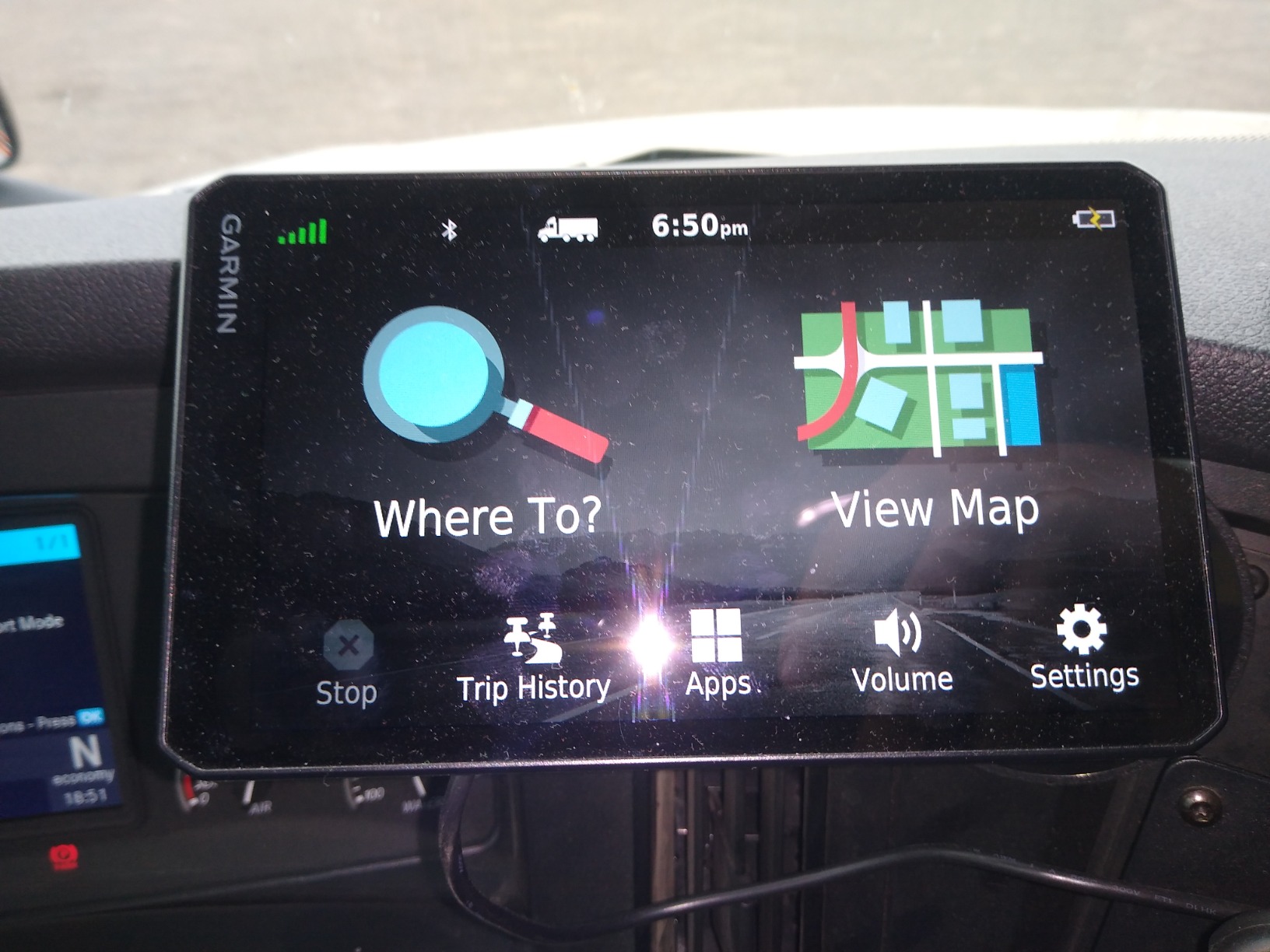 Garmin - dezl OTR800 8 inches GPS Truck Navigator - Black (Renewed) customer photo 1
