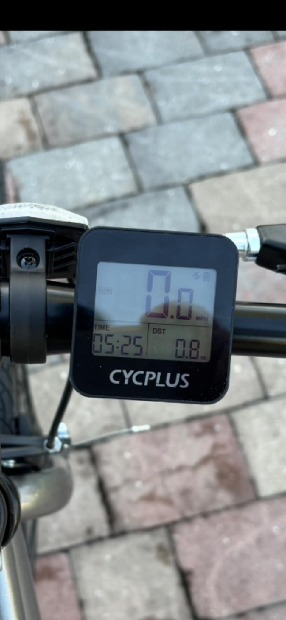CYCPLUS GPS Bike Computer, Wireless Cycling Computer with Automatic Backlight, Bicycle Speedometer Odometer with Waterproof and Large Battery, Provide Professional Data Analysis customer photo 2