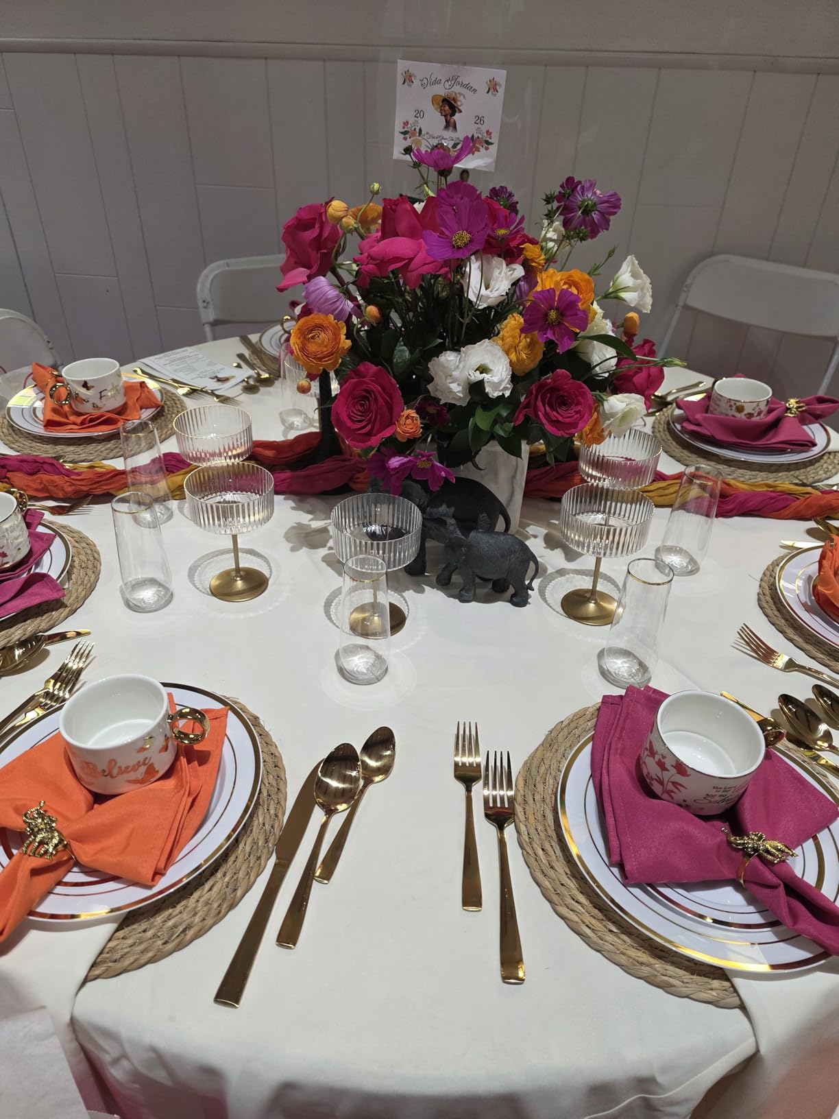 PLOYMONO White Heavy Duty Cloth Napkins - 17 x 17 Inch Solid Washable Polyester Dinner Napkins - Set of 8 Napkins with Hemmed Edges - Great for Weddings, Parties, Banquets Dinner & More customer photo 1