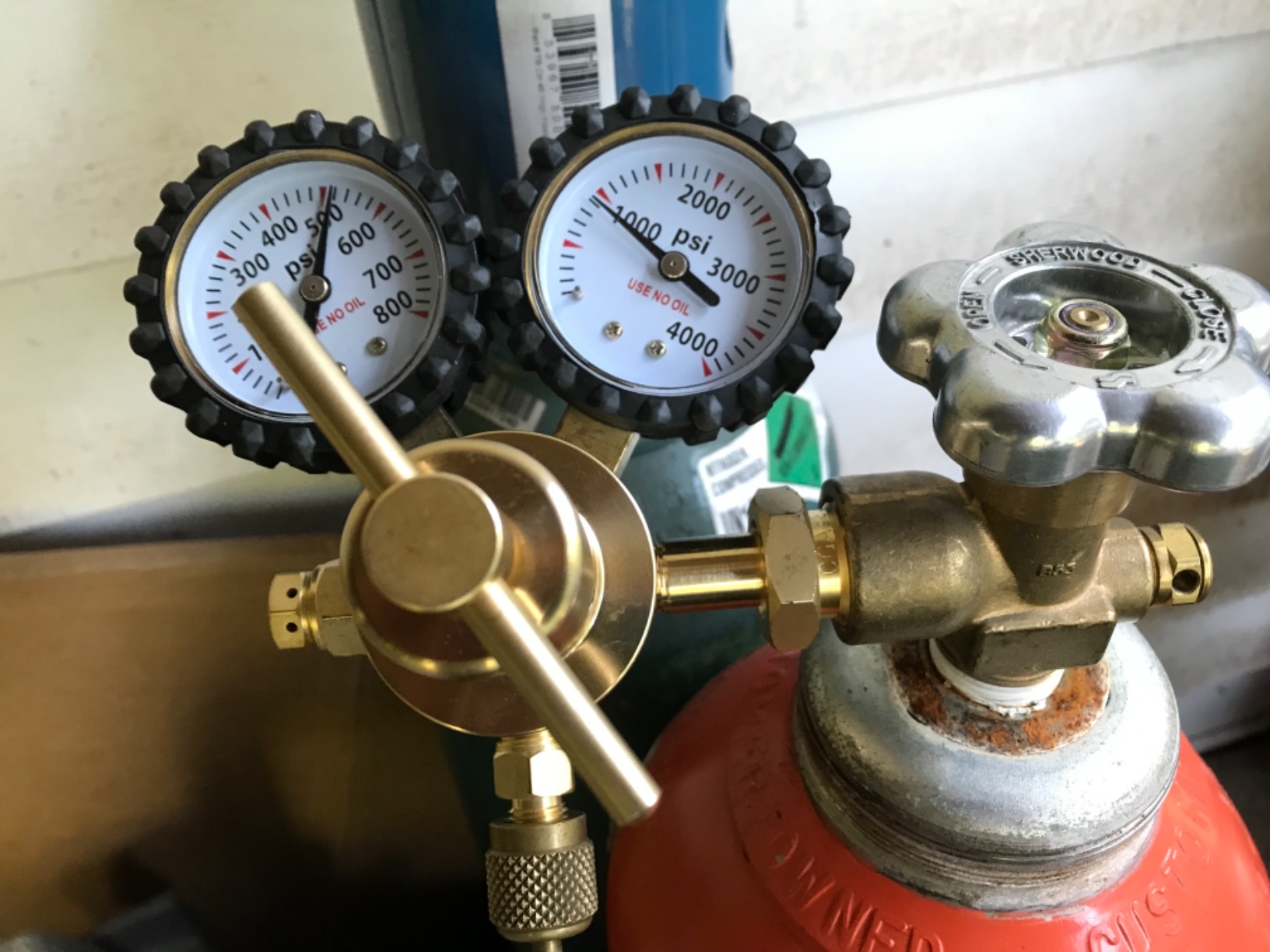 Nitrogen Regulator 0-600PSI CGA580 Inlet, 1/4-Inch Male Flare Outlet Connection,Heavy-Duty Handle,Self-reseating Relief Valve,Nitrogen Tank Regulator customer photo 1