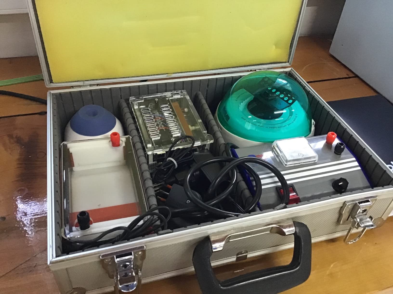 ONiLAB Scientific Mini Centrifuge 7000RPM, 2680 x g RCF, Lab Benchtop Centrifuge with 2 Rotors for 8 x 0.2/0.5/1.5/2.0ml and 0.2mLx32 PCR Strips, Low Noise 45dB, 100-240V customer photo 2