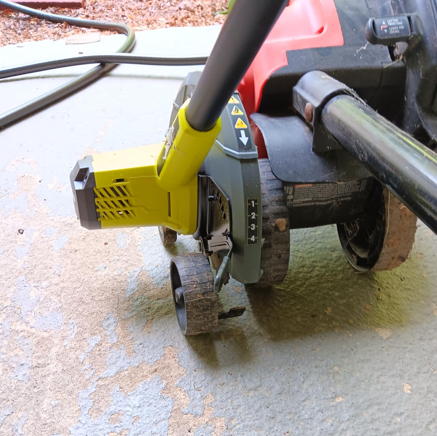 Ryobi RY18EGA-0 18V ONE+ Cordless 22cm Edger (Bare Tool) customer photo 1