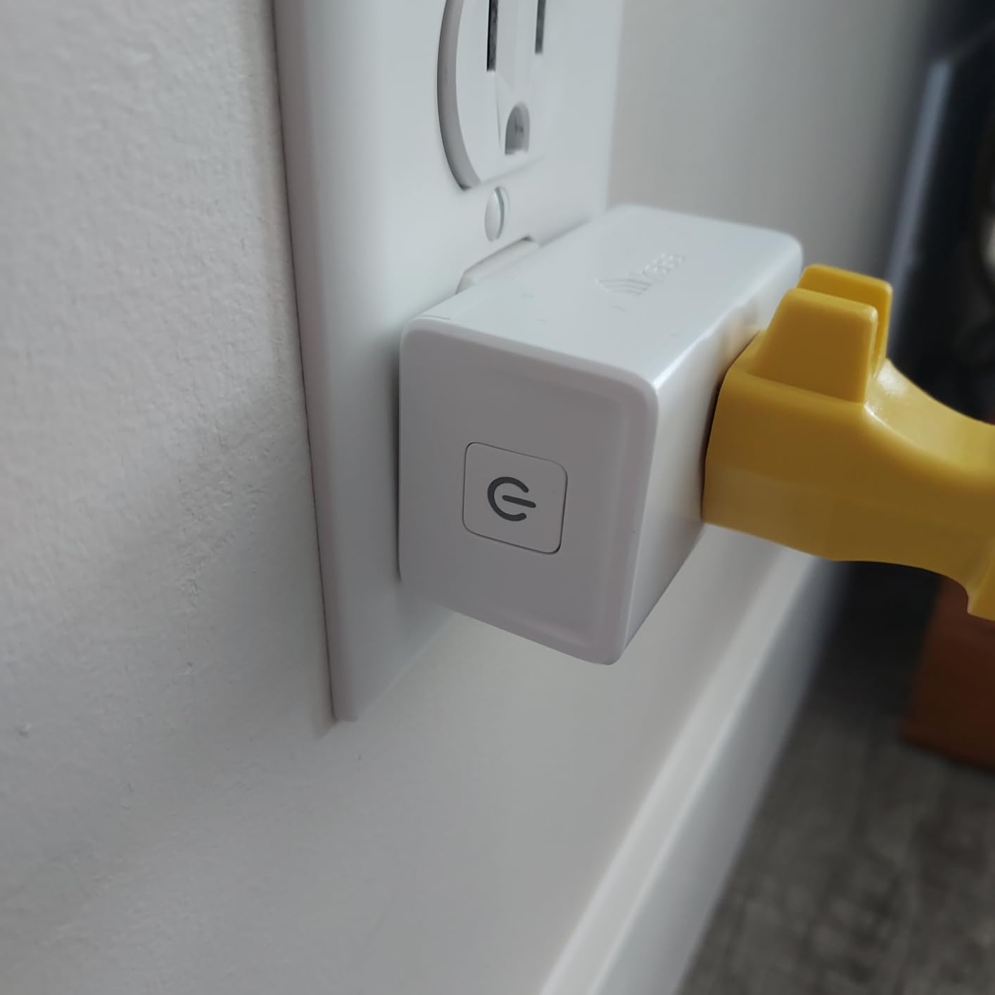 Kasa Smart Plug Ultra Mini 15A, Smart Home Wi-Fi Outlet Works with Alexa, Google Home, No Hub Required, UL Certified, 2.4G WiFi Only, 1-Pack(EP10), White customer photo 2