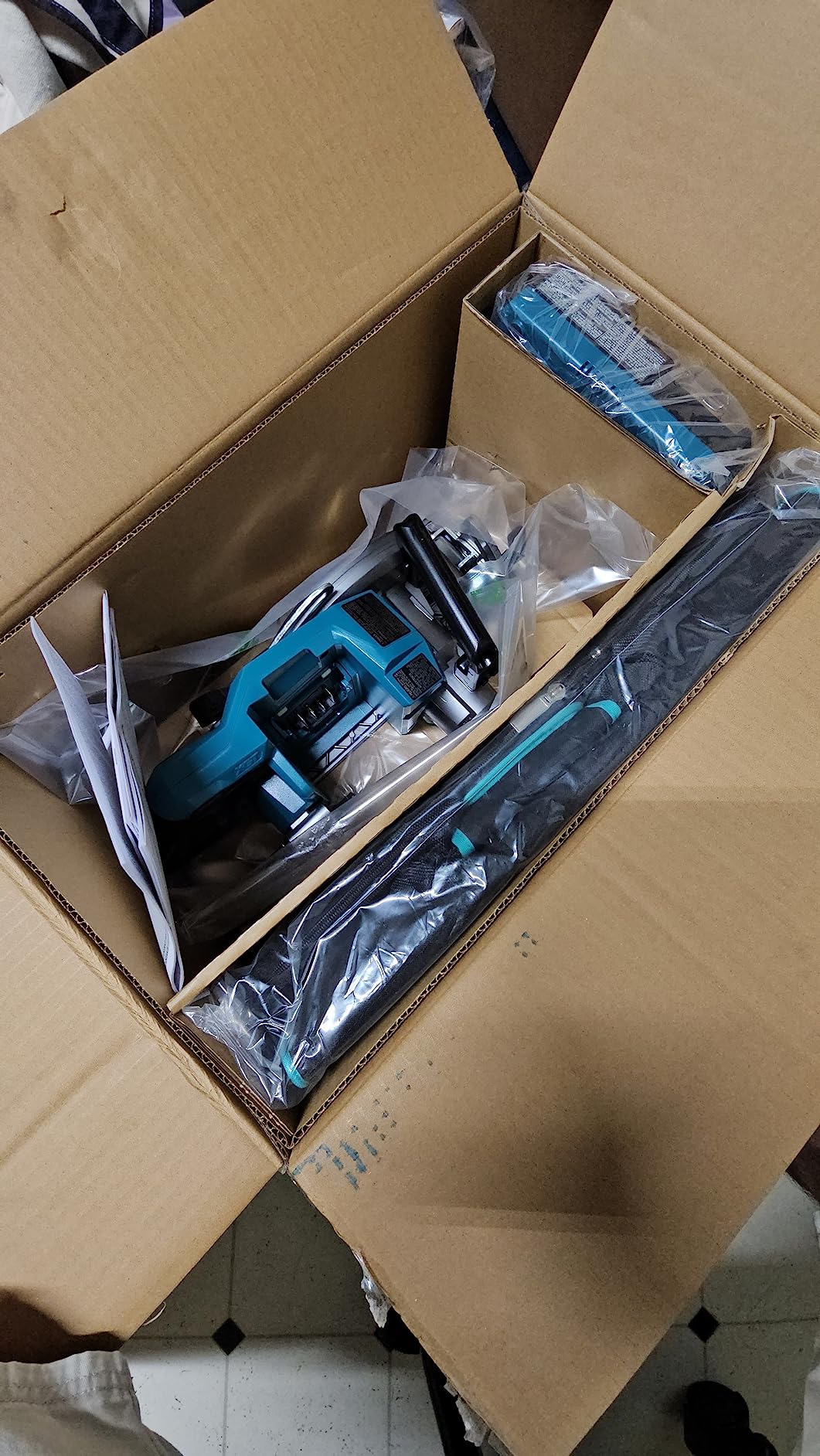 Makita XGT 40V Max Circular Saw Kit Rear Handle 7-1/4