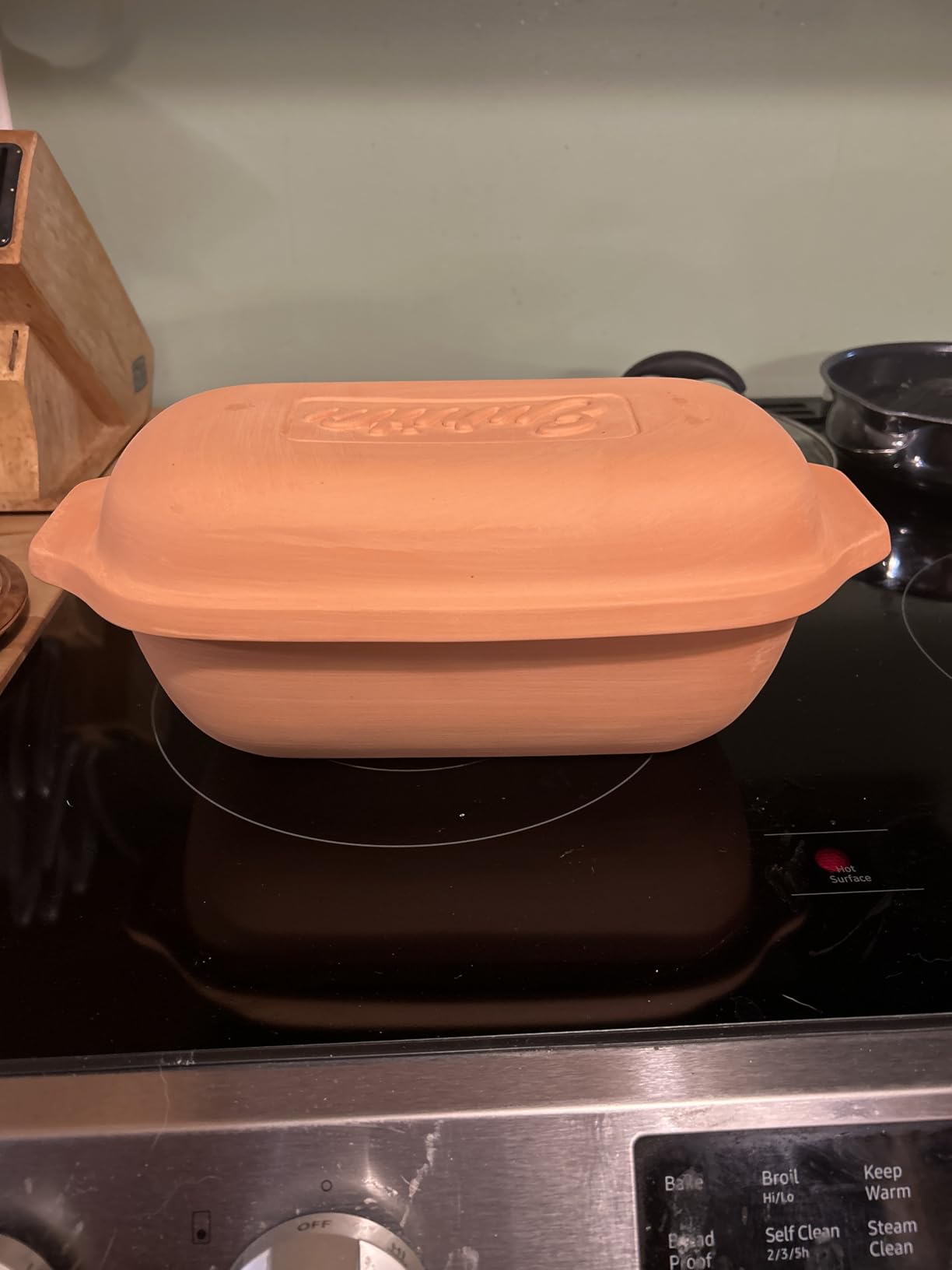 Eurita Clay Roaster, Non-Stick Bread Pan & Lid, Healthy Clay Pot Cooking, With Free Recipe Guide, 2 Quarts customer photo 1
