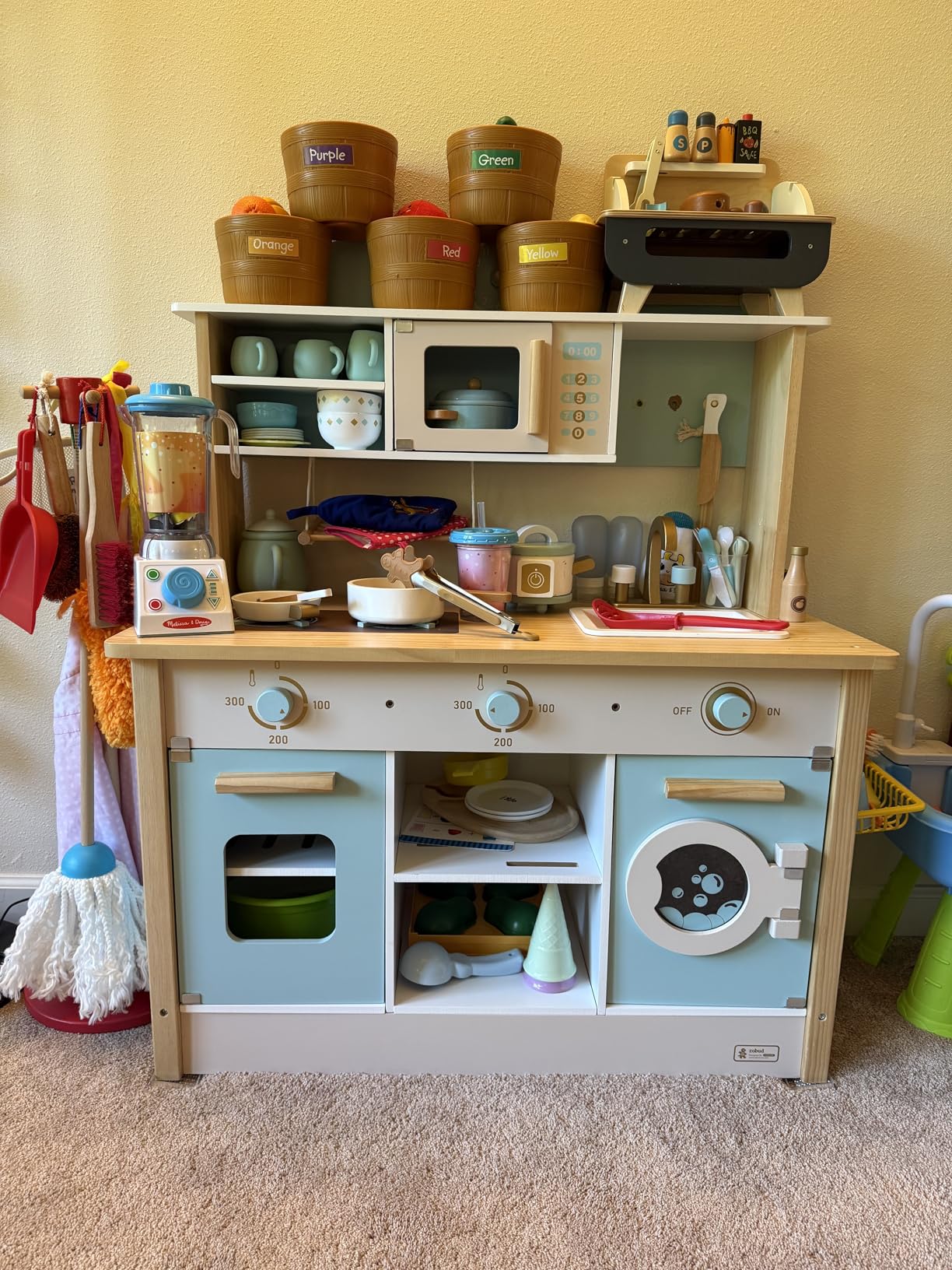 ROBUD Wooden Play Kitchen Set for Kids Toddlers, Toy Kitchen Gift for Boys Girls, Age 3+ customer photo 2
