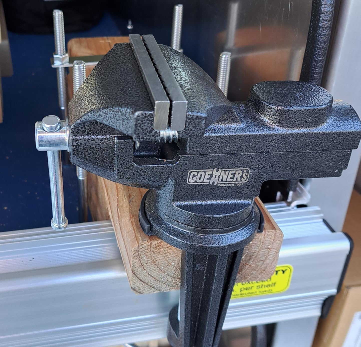 Table Vise or Bench Vise 3.2 Inch, 360 Degree Swivel Clamp-On Vise Portable Home Vice with Large Anvil for Woodworking, Cutting Conduit, Drilling, Metalworking customer photo 2