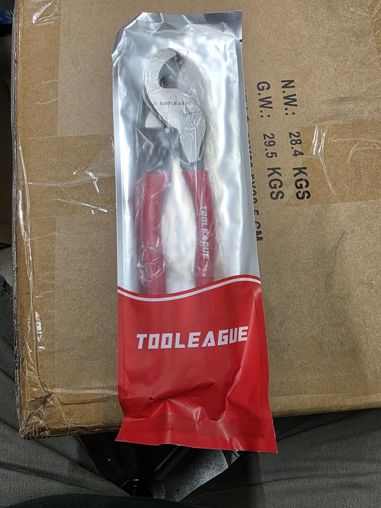 TOOLEAGUE 10 inches Cable Cutter, Heavy Duty Cable Cutting, High Leverage Cutter for Aluminum, Copper, Wire, Communications Cable customer photo 1