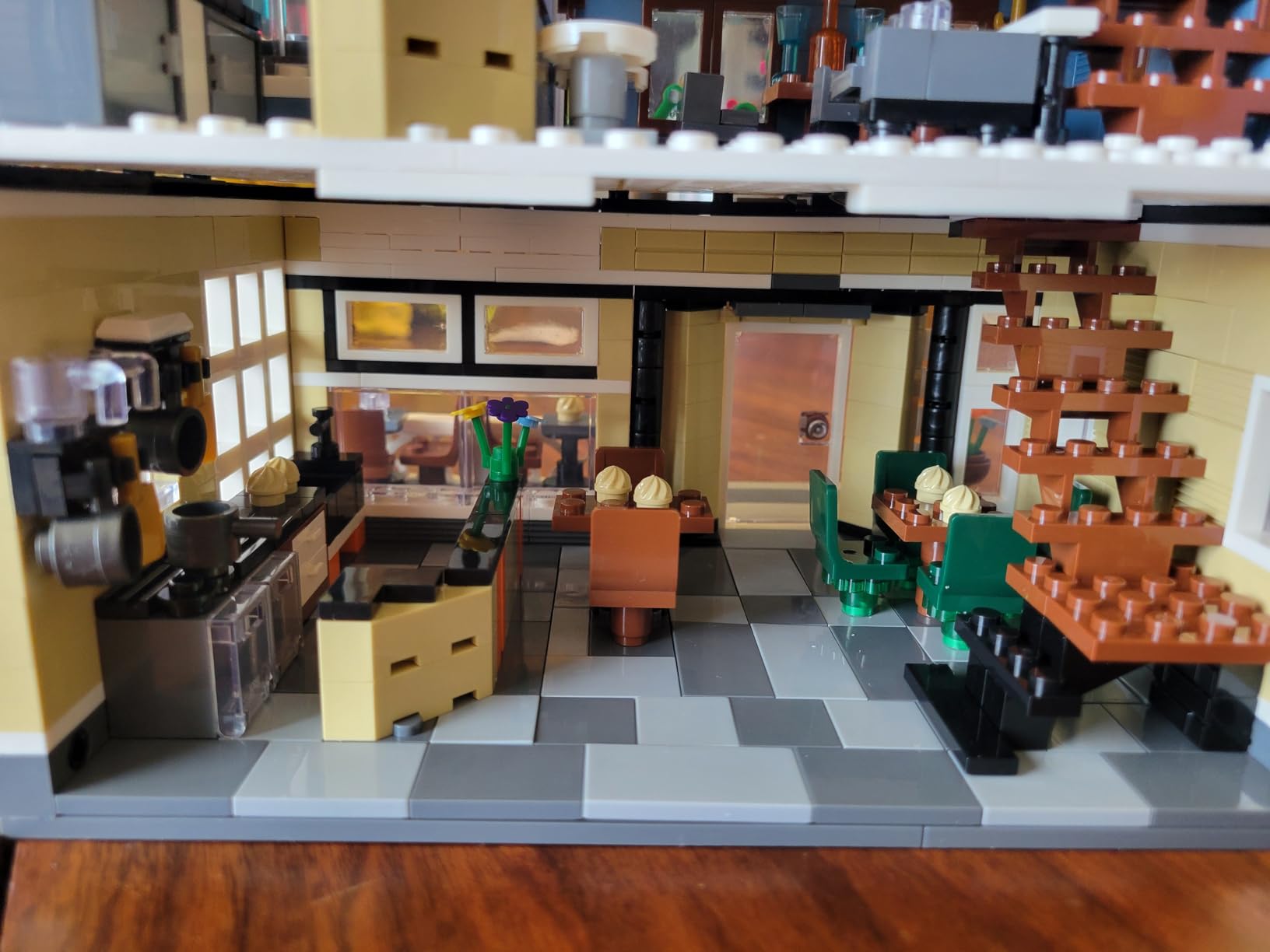 Garden Hotel Assembly Square Building kit, Modular House Building Blocks Model Set for Teens and Adults.Collectible Display Toy Building Set 1284 PCS customer photo 1
