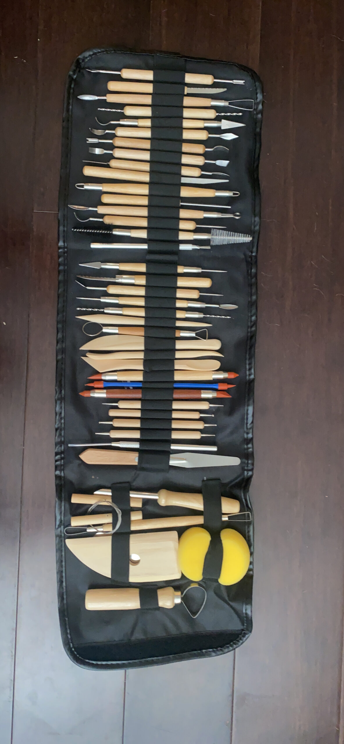 TEMONTIAN Pottery Tool Kit, Clay Sculpting Tools, 43 Pcs Double Sided Pottery Wheel Tools for Adults, Pottery Carving Tools, Pottery Kiln Tools At Home, Ceramics Tools Set with Carrying Case Bag and Apron customer photo 1