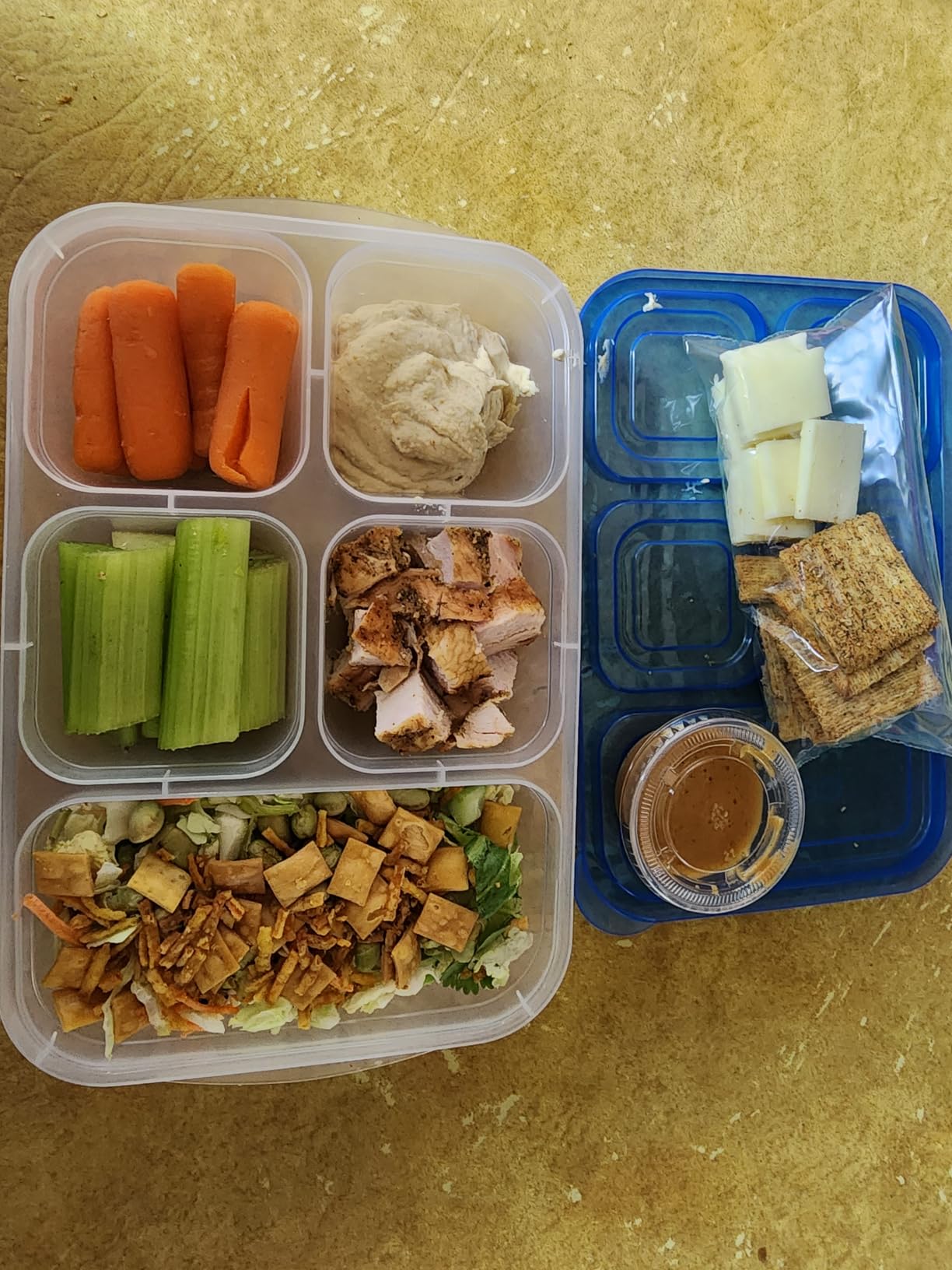 Bentgo Easyboxes - Reusable 5-Compartment Food Containers, Stackable 8-Piece Set, 4 Trays & 4 Lids, BPA-Free Food Storage for Meal Prep, School, & Work; Lunch Boxes w/Patented Design (Jewel Brights) customer photo 1