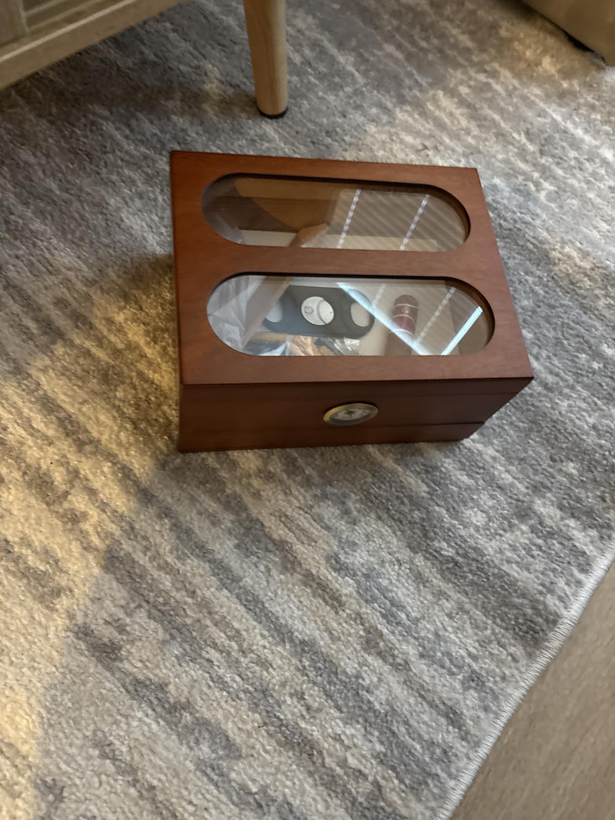 COOL KNIGHT Cigar Humidor with Front Hygrometer, Humidifier and Accessory Drawers-Tempered Glass Top Cigar Humidor Box - Spanish Cedar Humidor-Desktop Humidor that can Hold 20-35 Cigars. customer photo 1