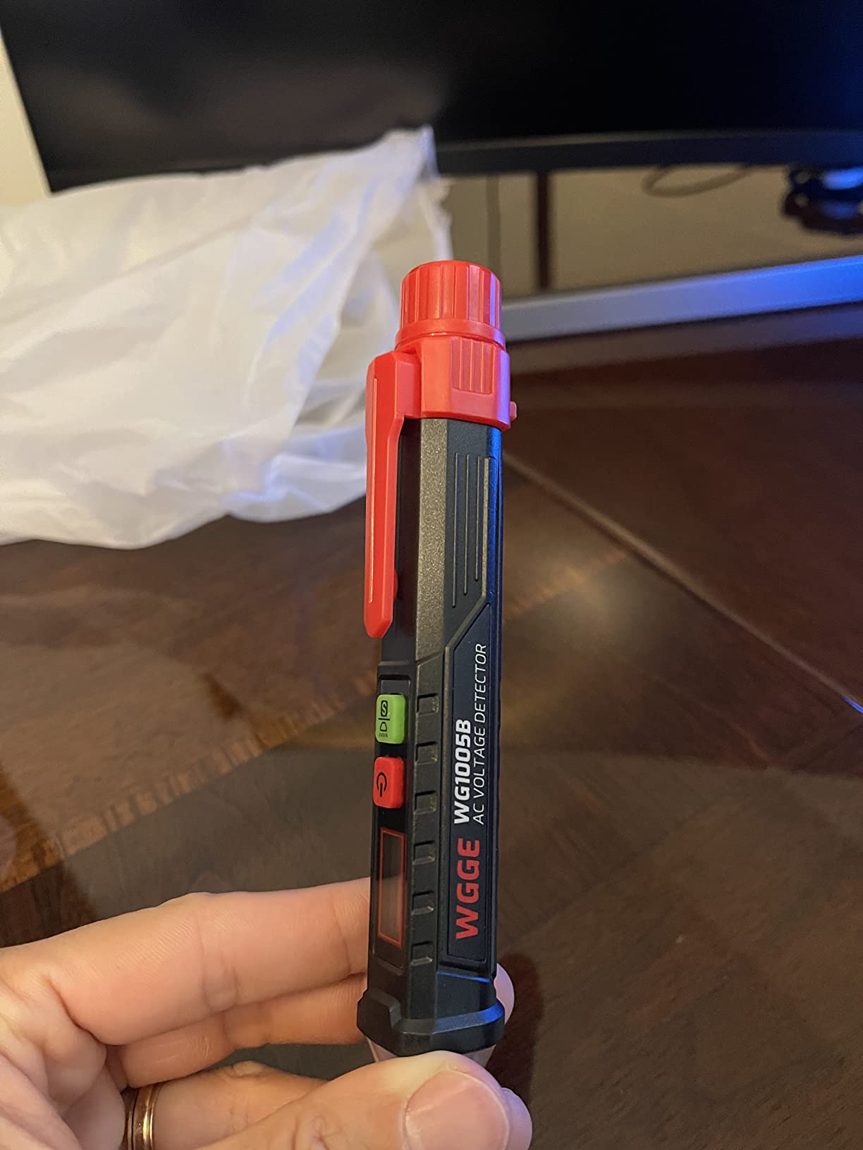 WGGE AC Voltage Tester/Non-Contact Voltage Tester with Dual Range AC 12V-1000V/48V-1000V, Electrical Pen with LCD Display and Flashlight Buzzer Alarm, Detect Wire Breakpoint, Live/Null Wire Tester. customer photo 2