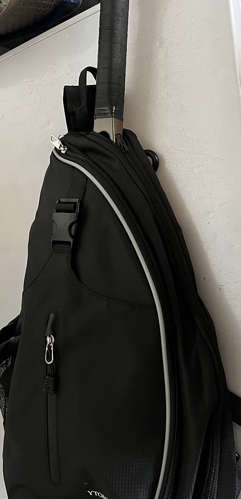 Ytonet Tennis Bag, Tennis Sling Backpack Crossbody Water Resistant for Men Women, Compatible for Pickleball Badminton Rackets customer photo 2