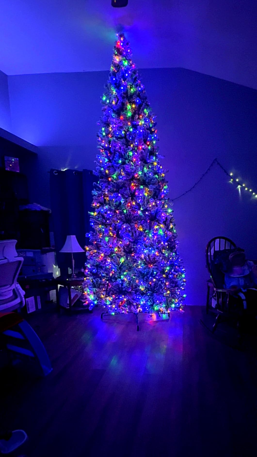 Best Choice Products Pre-Lit Artificial Christmas Tree 7.5ft Snow Flocked Pine Tree, 2-in-1 White and Multicolor LED Lights, Full Snowy Appearance customer photo 1
