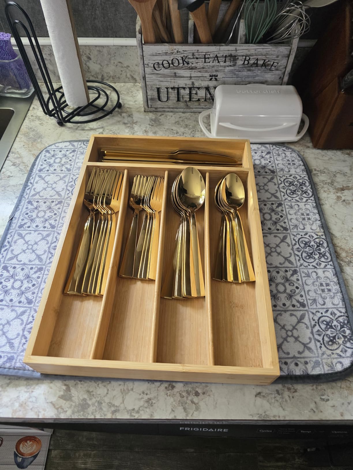 Gold Silverware Set, Briout 40 Piece Stainless Steel Flatware Cutlery Set Service for 8 Luxury Square Tableware Thick Knife Fork Spoon for Home Kitchen Restaurant Wedding, Mirror Polished customer photo 1