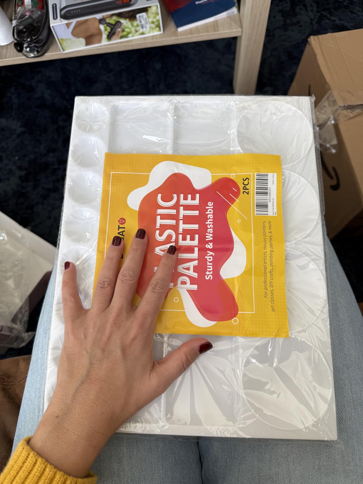 DUGATO Large Paint Palette Trays (2 Pack, 10x13) - 20-Well Plastic Mixing Palettes for Acrylic, Oil, Watercolor & Gouache Paints - Artist Supplies customer photo 1